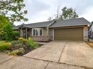 829 S 32nd Pl, Springfield, OR 97478