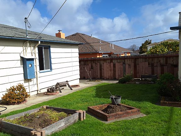 4th image of 1637 Juniper Ave
