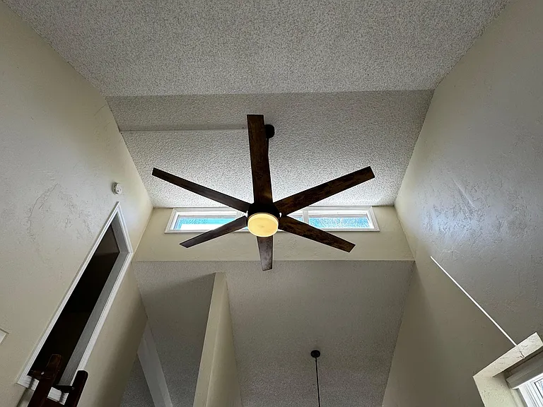 864 Spruce Ct #A — Photo 14