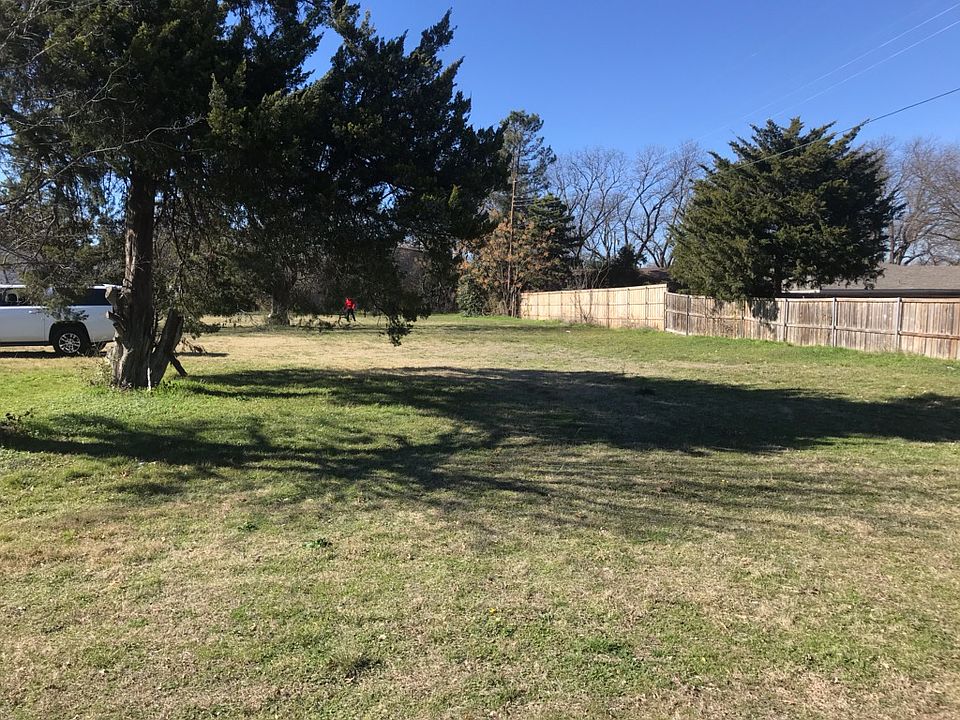 2nd image of 1203 Crest Lane Dr