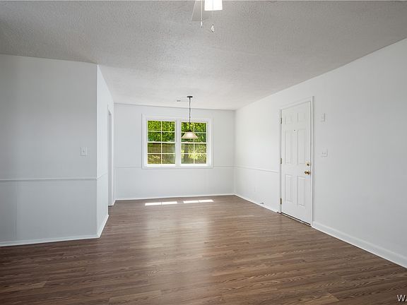 4th image of 1403 13th St E