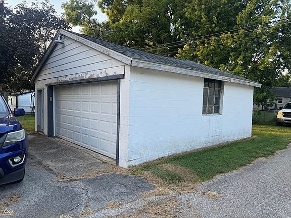 4th image of 414 W Green St