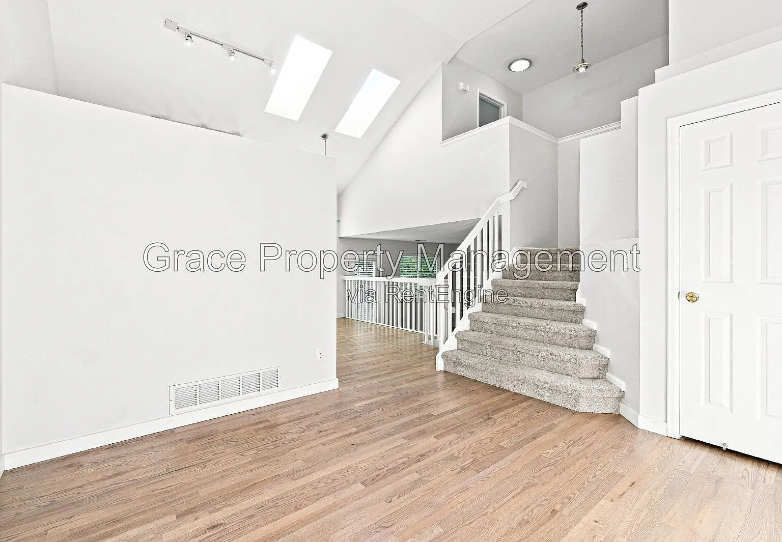 4 bed, 3.5 bath, 1624 sqft, $3,375 — Photo 3