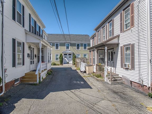 2nd image of 28 Titcomb St #2