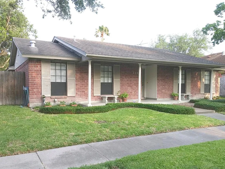 7225 Sugar Ridge Rd — Photo 1