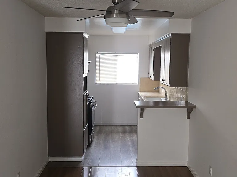 533 W California Ave #5 — Photo 2