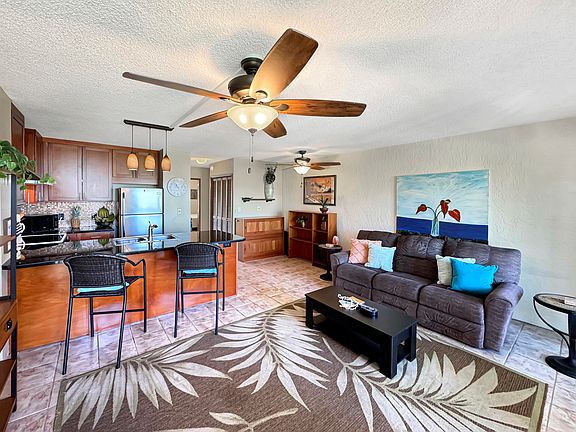 2nd image of 75-6016 Alii Dr APT 319