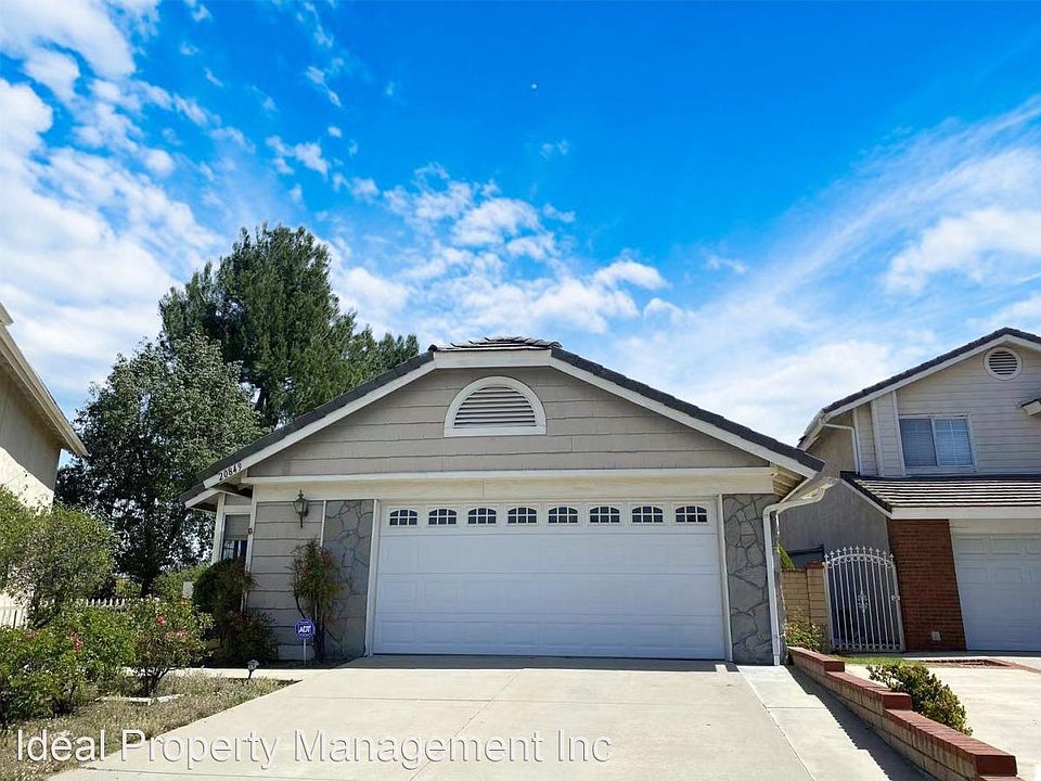 1st image of 20849 E Cliffside Ln