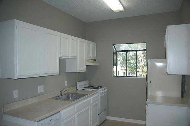 1st image of 3206 King St APT 202