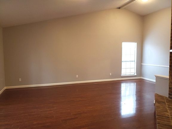 3rd image of 8606 Kensington Dr
