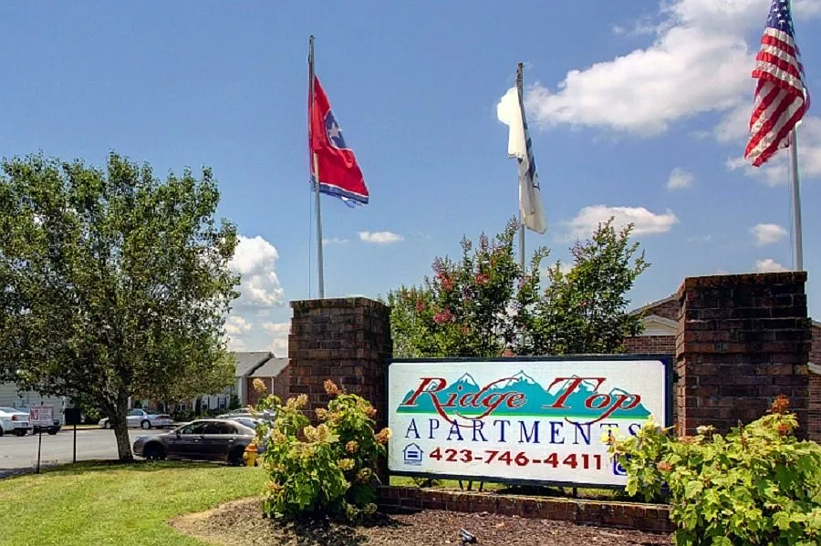 Ridgetop Apartments