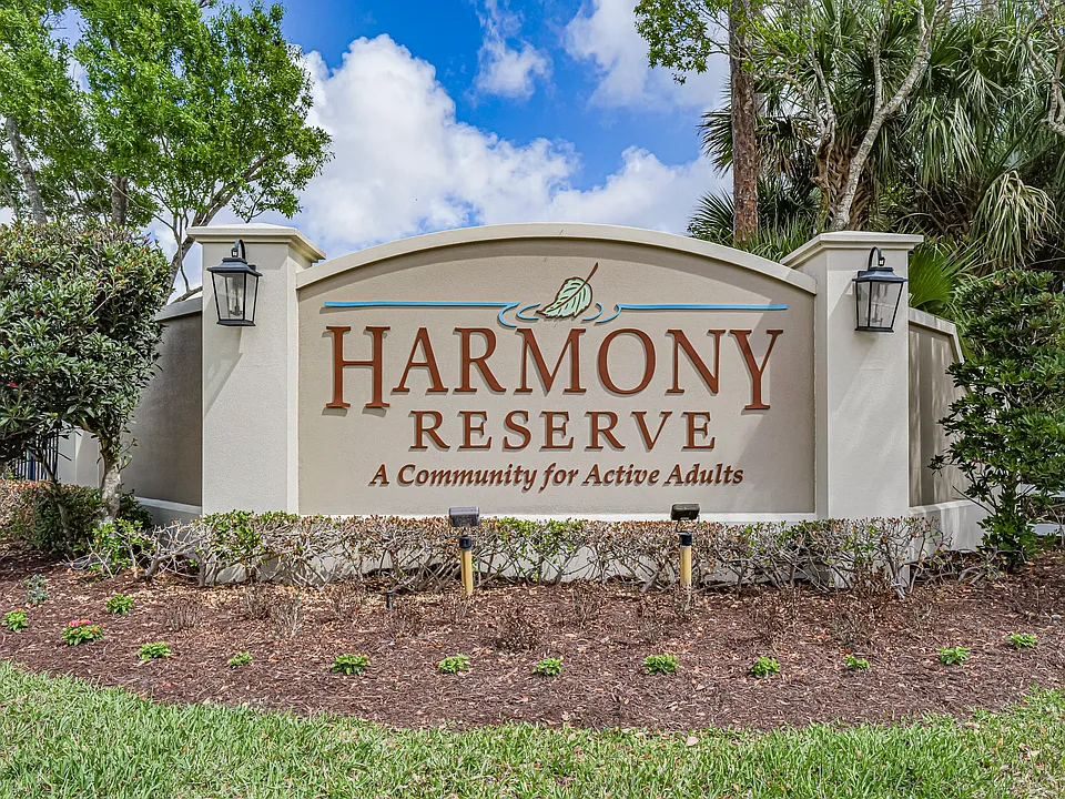 5945 Buttonwood Sq