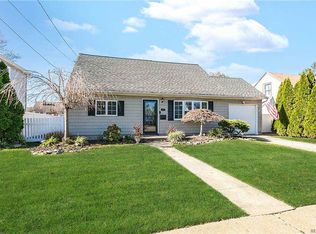2382 Penatiquit Ave, Seaford, NY 11783