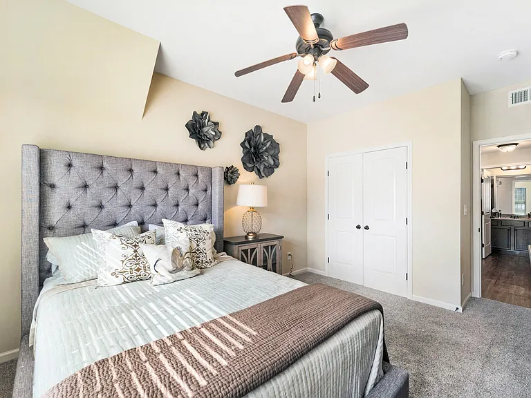 Waverly - 2 Bed / 2 Bath - 1,108 Sq.Ft.