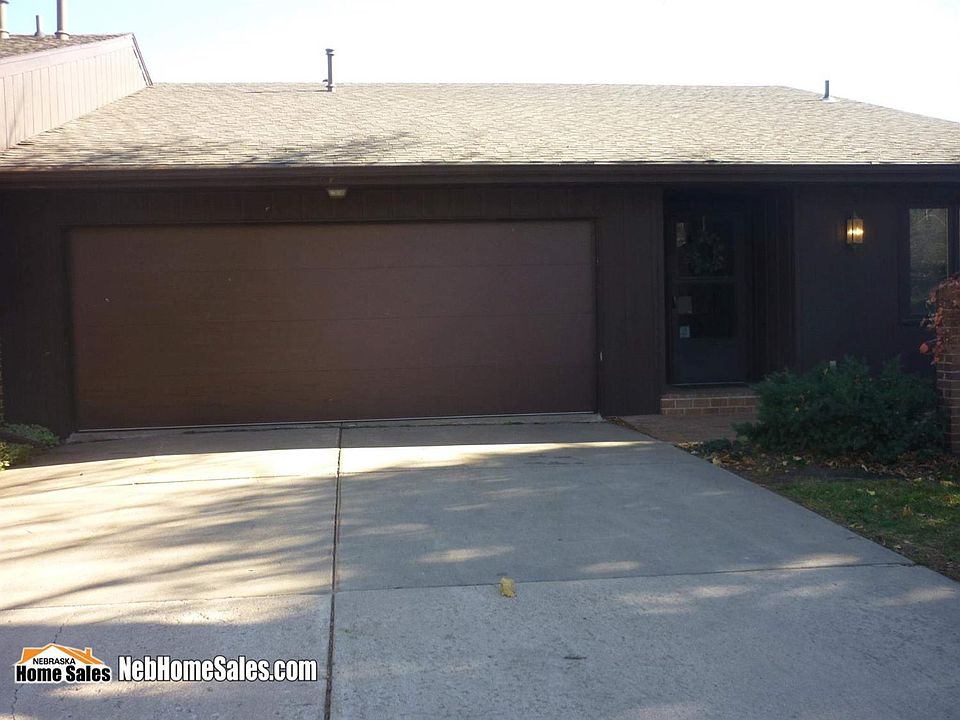 1st image of 1910 Greenbriar Ln