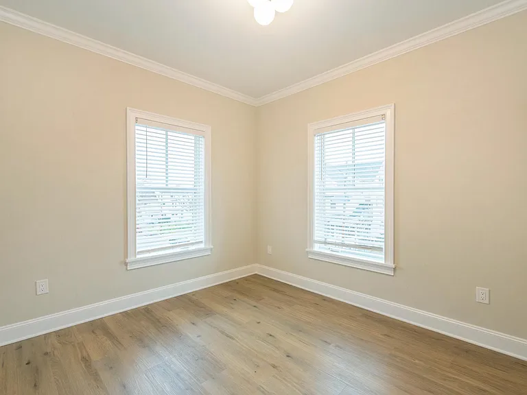 84 Auburn St #3B — Photo 15
