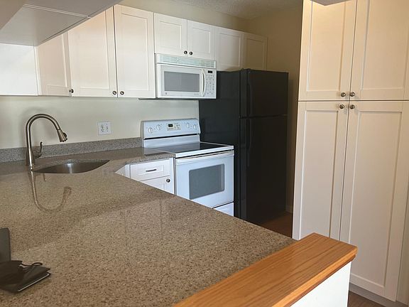 2nd image of 708 Sunny Pine Way APT B3
