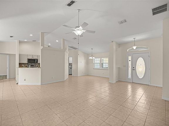 3rd image of 8601 SW 60th Cir
