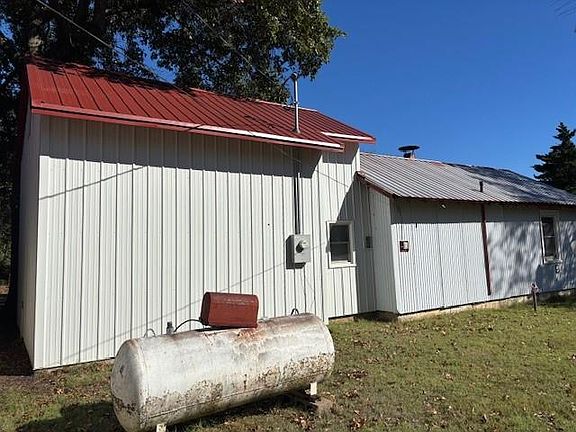 2nd image of 274 Lakeview Rd