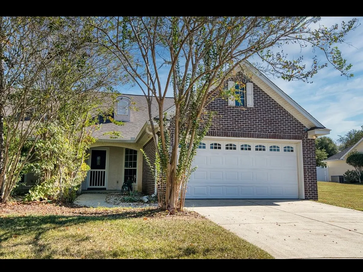Building Photo - 1023 Kingdom Dr