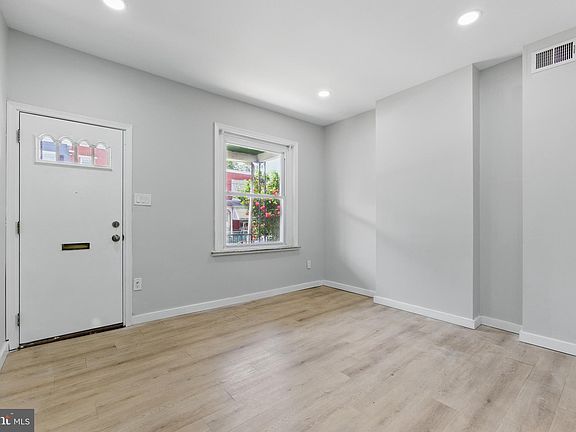 5th image of 6822 Edmund St