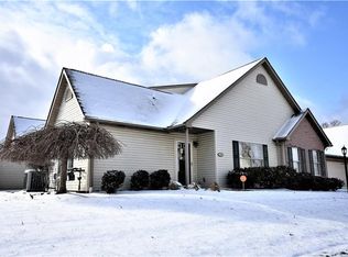 1105 Timberwood Dr, Beaver Falls, PA 15010
