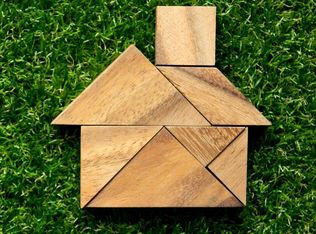 5973 Sylvia Cir, Grand Forks, ND 58201