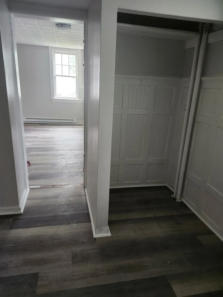 Building Photo - 111 S Lake Ave #2
