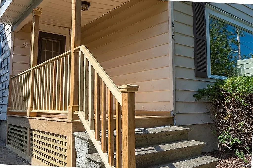 4 bed, 1416 sqft, $2,300 — Photo 2