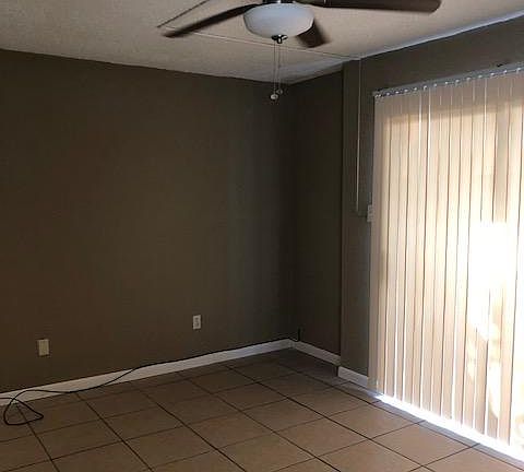2nd image of 1516 Bay Area Blvd