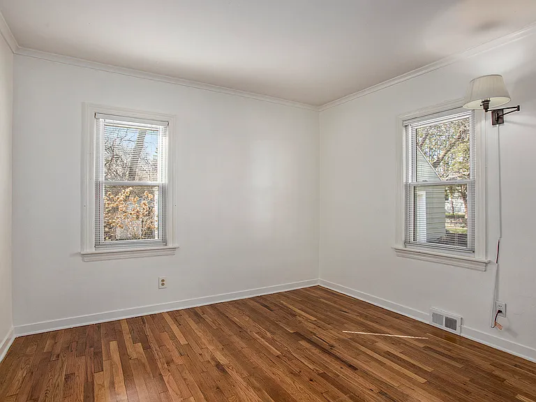231 Woodside Dr NE — Photo 17