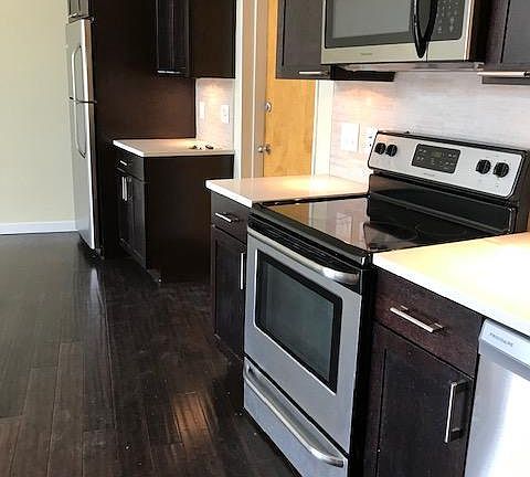 5th image of 849 S 7th St APT 2C