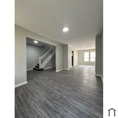 500 N Edgewood St Photo 1