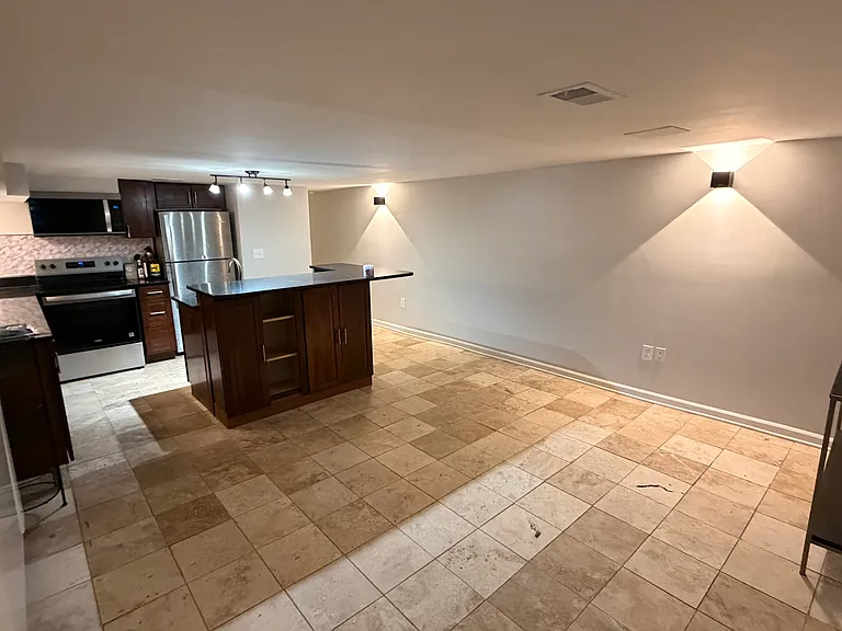 1342 Park Rd NW #B — Photo 8