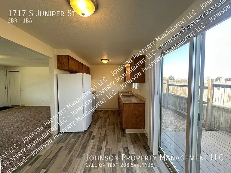 1717 S Juniper St #8 — Photo 2