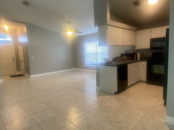 4th image of 161 Underhill Loop Dr