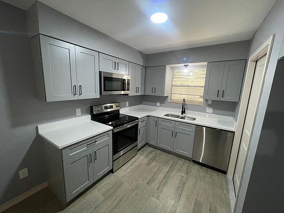5th image of 2729 Allencrest Dr