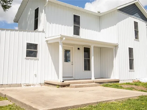302 Little Brick St, Cameron, MO 64429