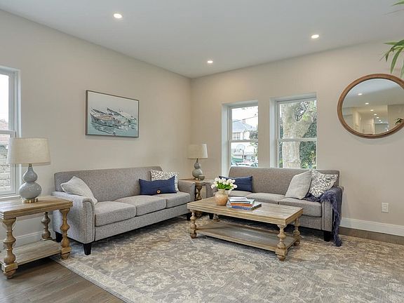 4th image of 26 Loomis Ave #26