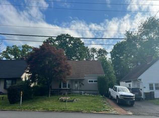 2613 Horsham Rd, Hatboro, PA 19040
