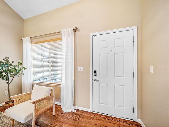 2nd image of 1529 Aster Ct