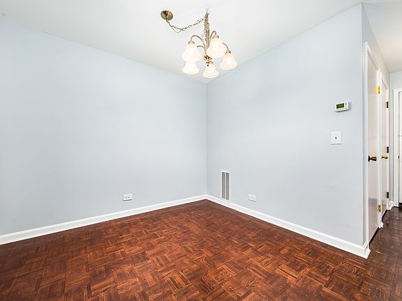 4th image of 29W470 Emerald Green Dr #29-C