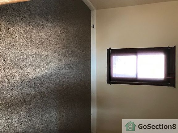 5th image of 3851 Vine St #1