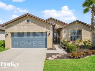 16303 Treasure Point Dr, Wimauma, FL 33598