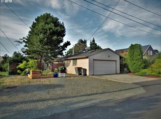 922 Avenue H, Seaside, OR 97138