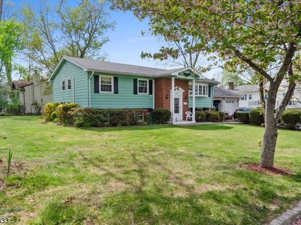 41 Cooper Ave, Roseland Boro, NJ 07068