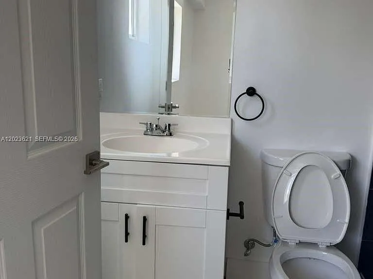 147 NW 59th St #305 — Photo 17