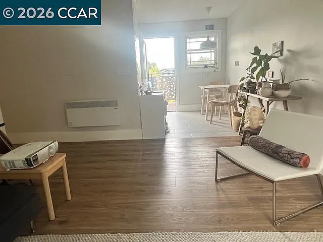 1325 Hopkins St — Photo 13