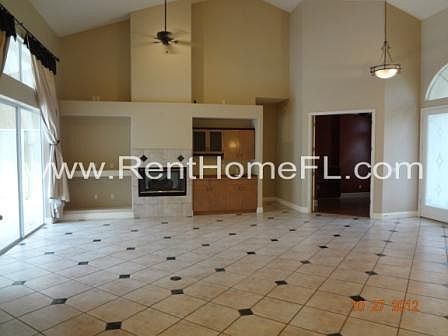 4th image of 4984 Shoreline Cir