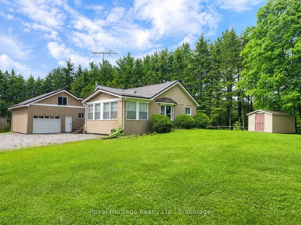 6 Fell Station Dr, Kawartha Lakes, ON K0M 1N0
